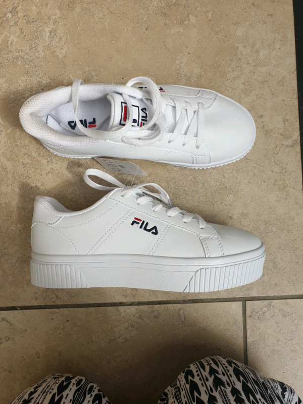size 3 fila trainers